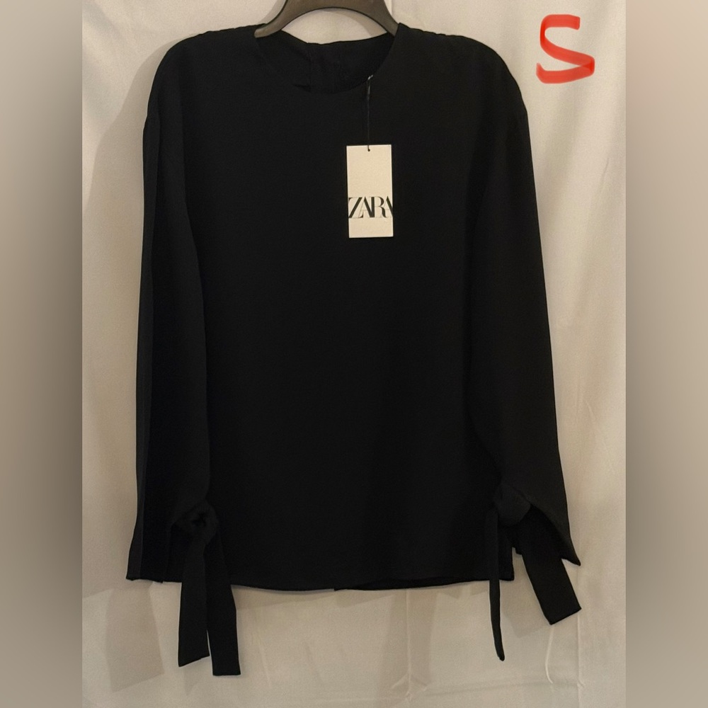 Zara Women's Classic Black Top